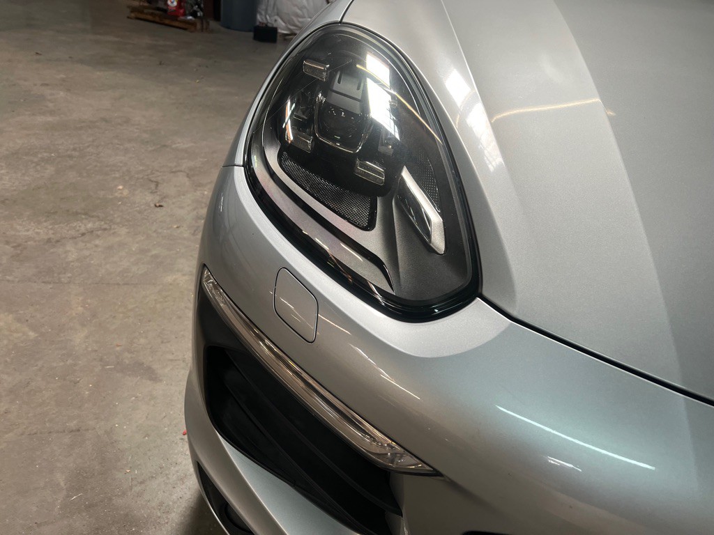 2017 Porsche Cayenne Image 14