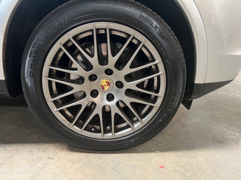 2017 Porsche Cayenne Image 17