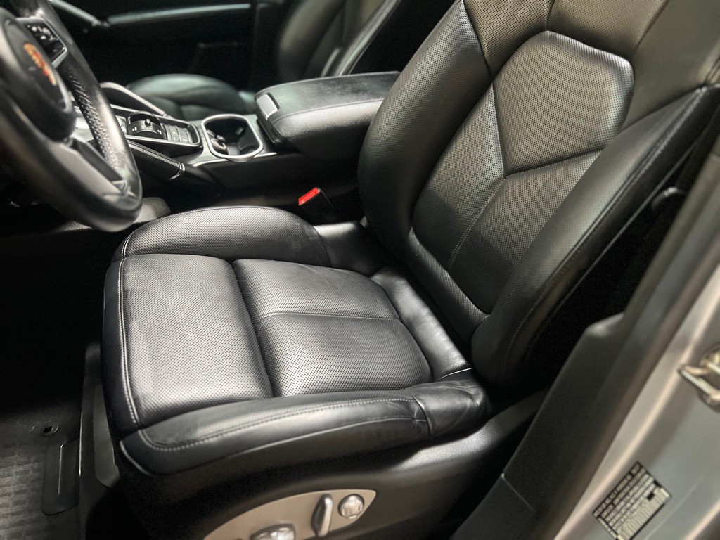 2017 Porsche Cayenne Image 21