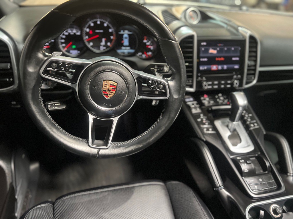 2017 Porsche Cayenne Image 28