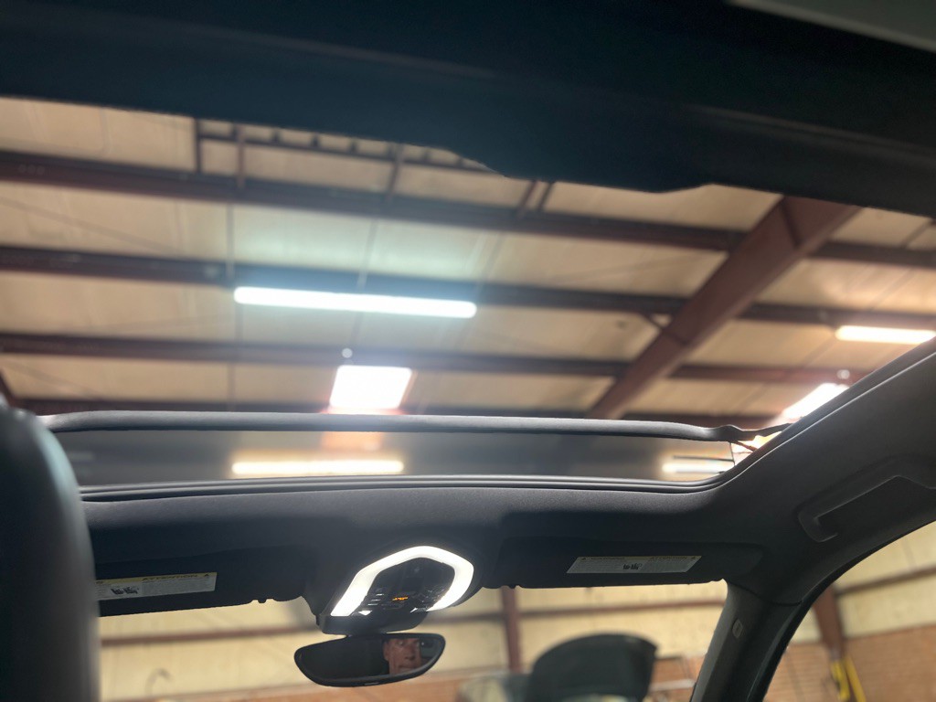 2017 Porsche Cayenne Image 35