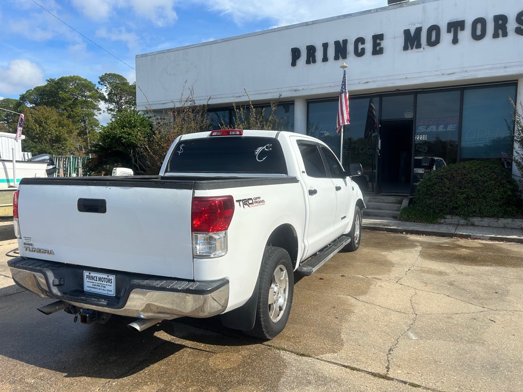 2010 Toyota Tundra Image 2