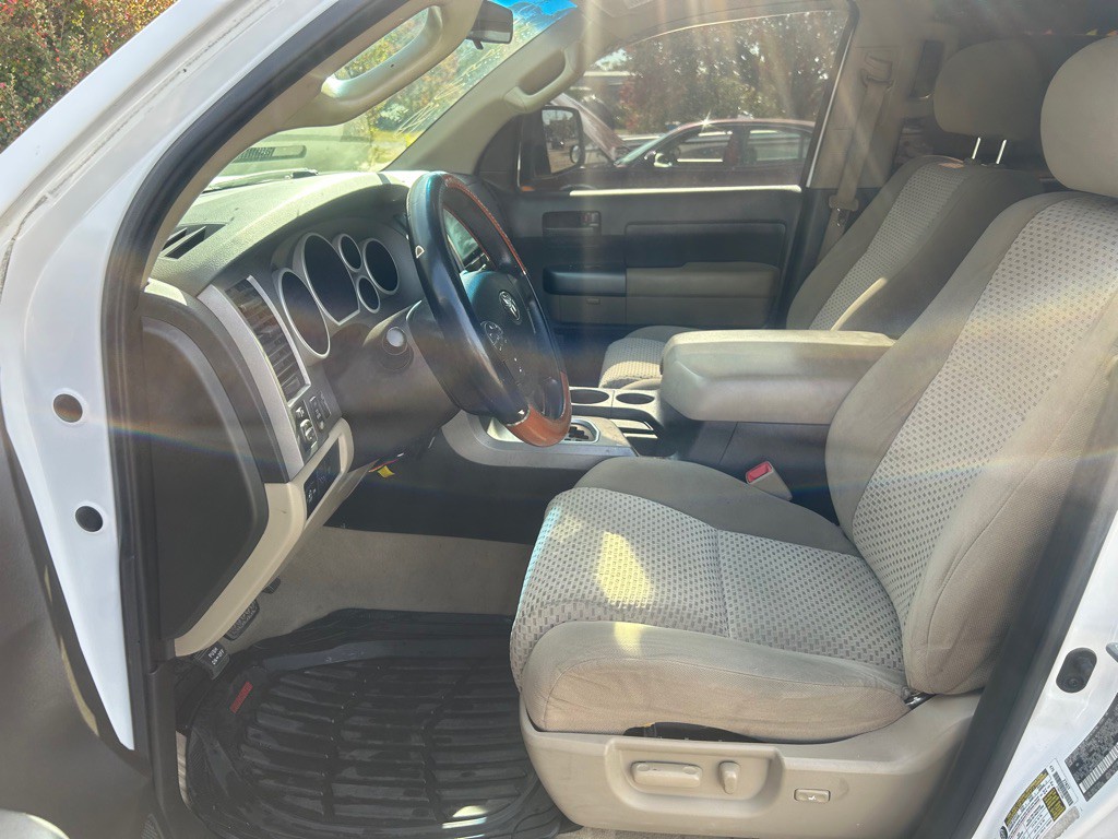 2010 Toyota Tundra Image 6