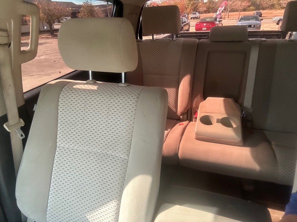 2010 Toyota Tundra Image 9