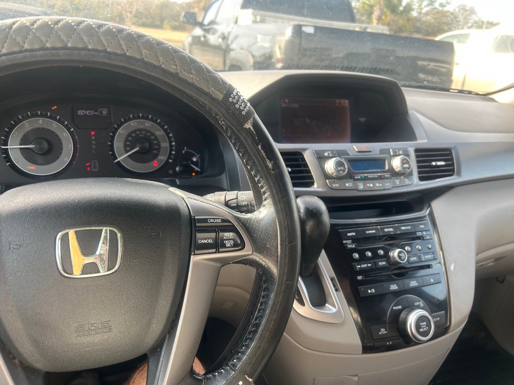 2011 Honda Odyssey Image 8