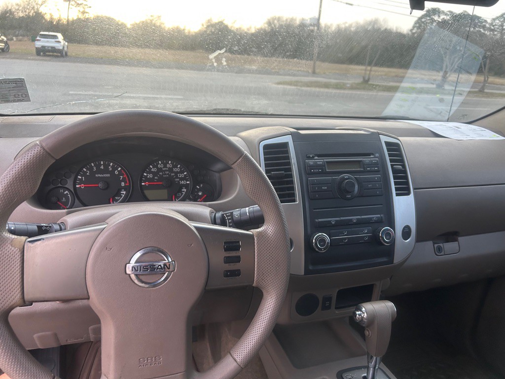 2011 Nissan Frontier Image 4