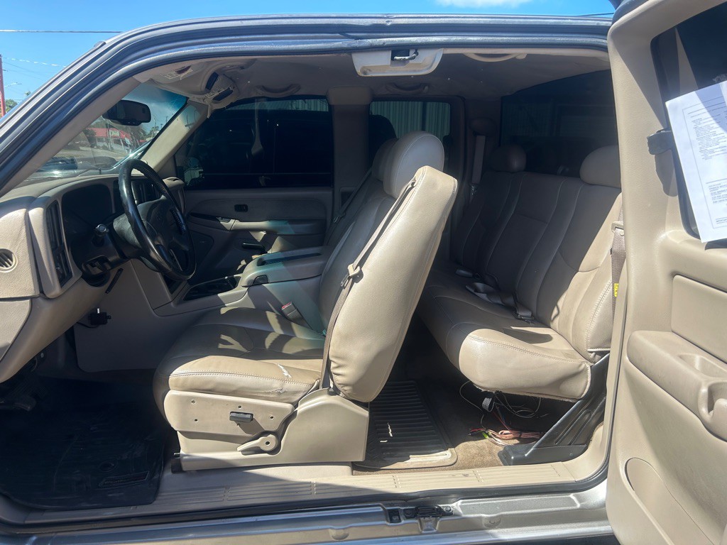 2003 Chevrolet Silverado 1500 Image 4