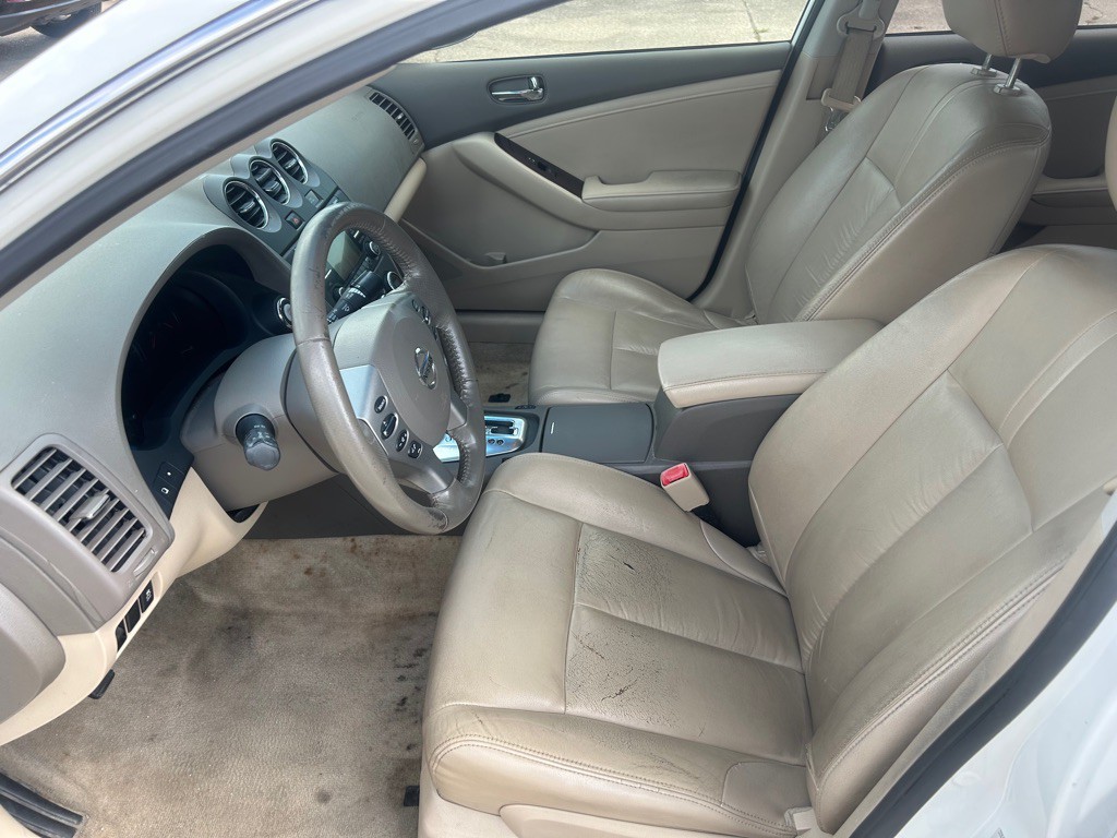 2012 Nissan Altima Image 2