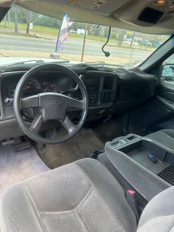 2005 Chevrolet Silverado 1500 Image 3