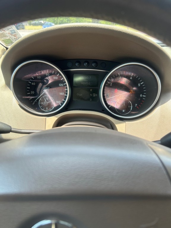 2008 Mercedes-Benz M-Class Image 8