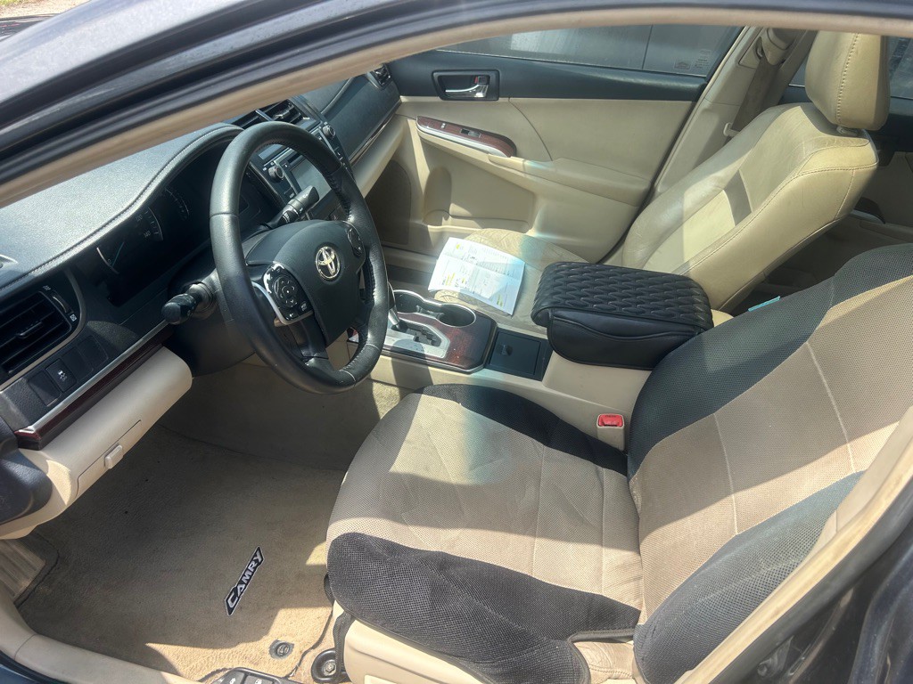 2012 Toyota Camry Image 7