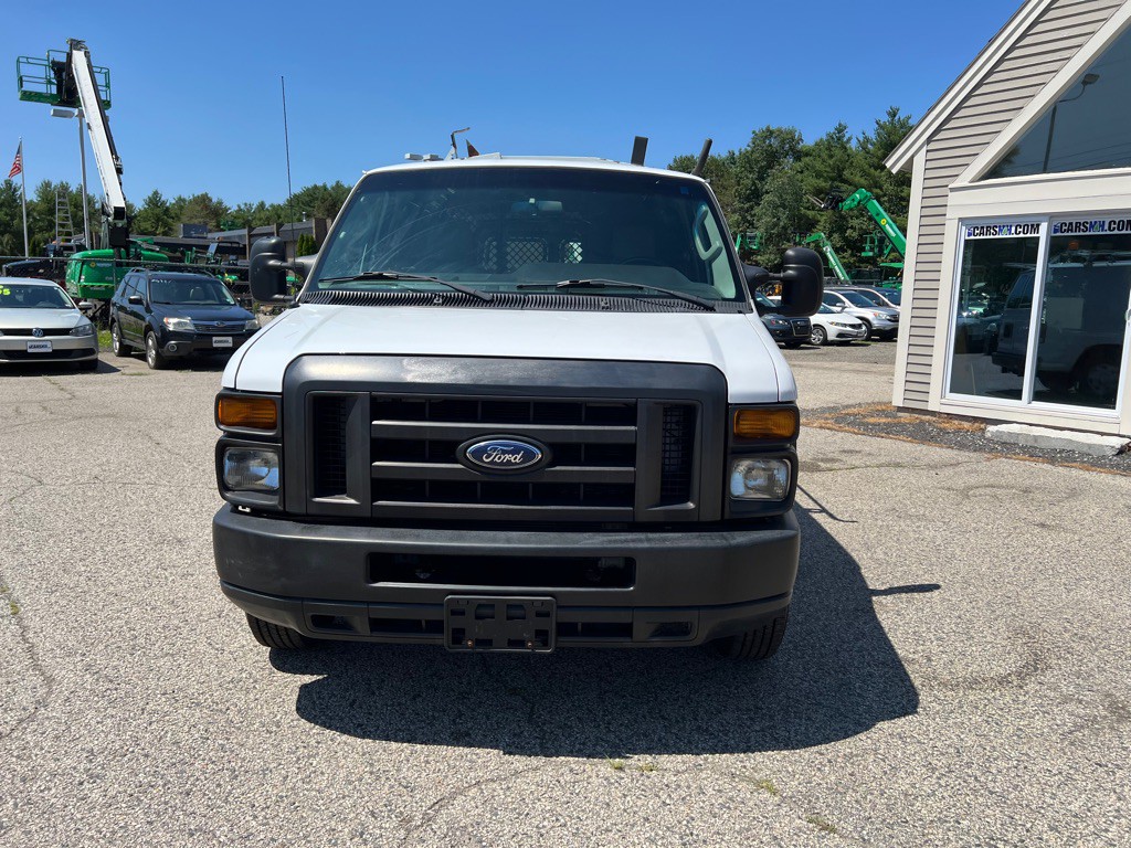 2010 Ford Econoline Image 2
