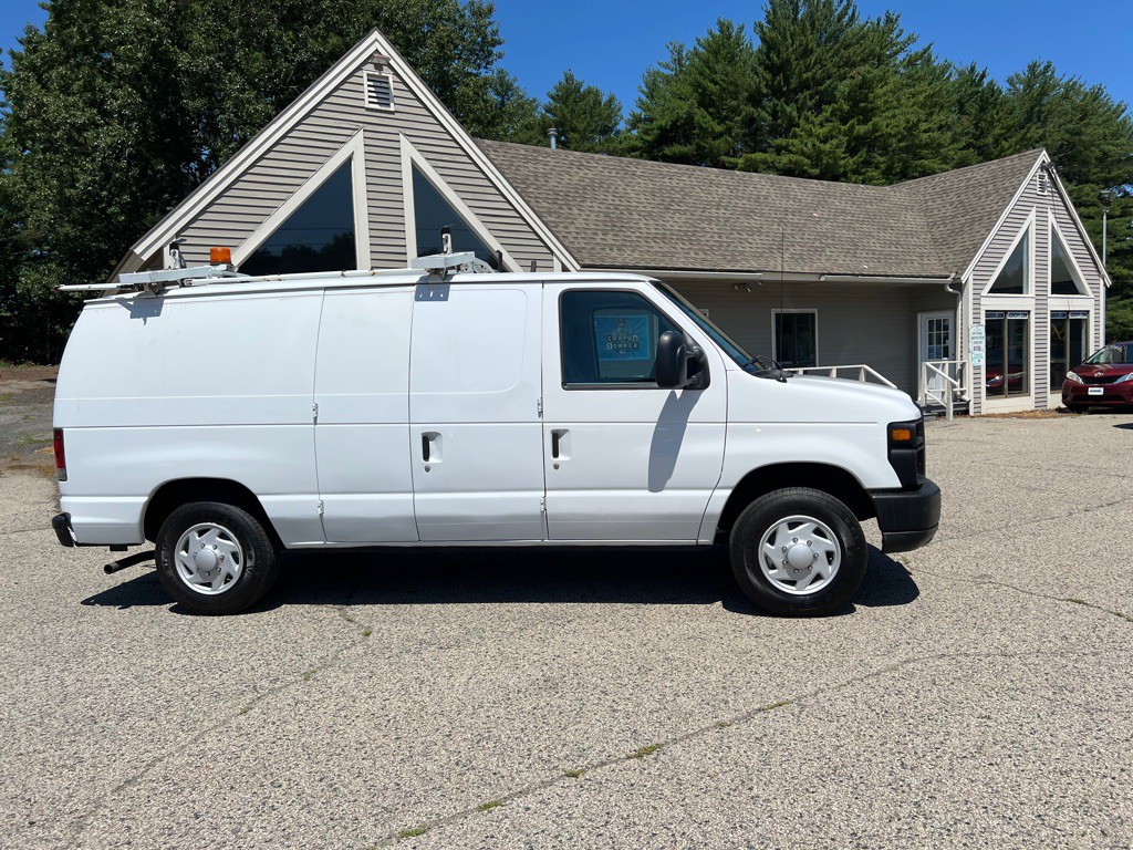 2010 Ford Econoline Image 4