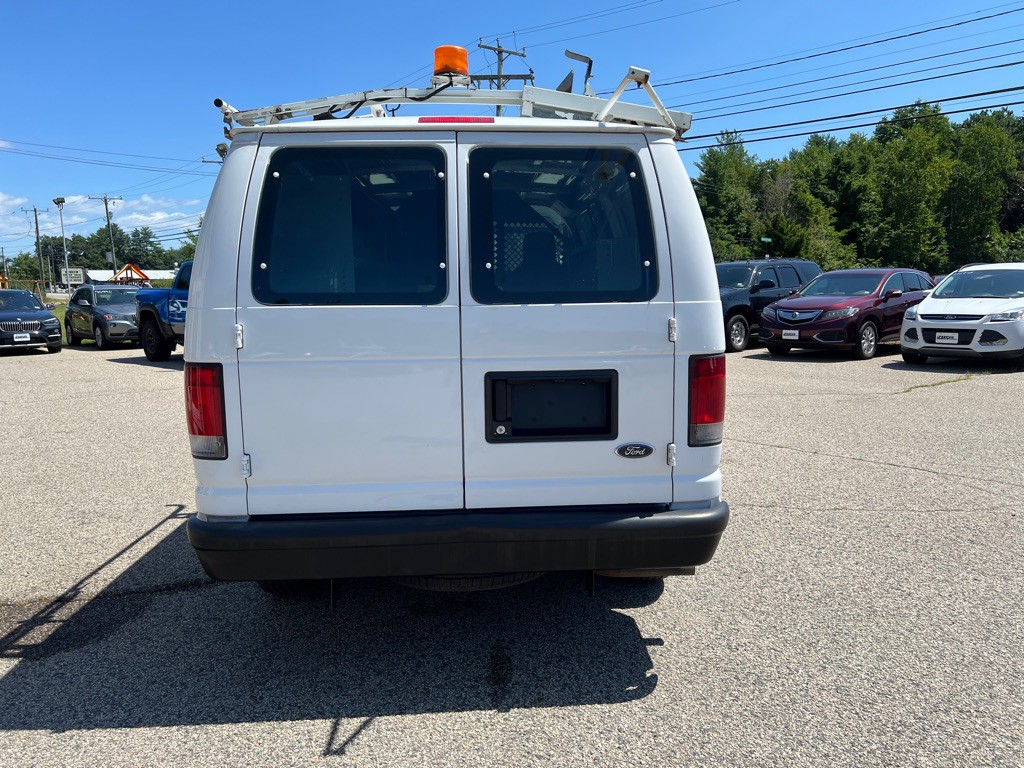 2010 Ford Econoline Image 6