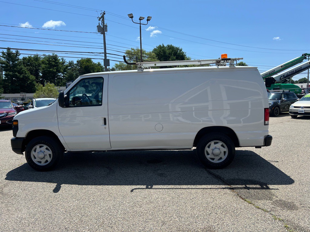 2010 Ford Econoline Image 8
