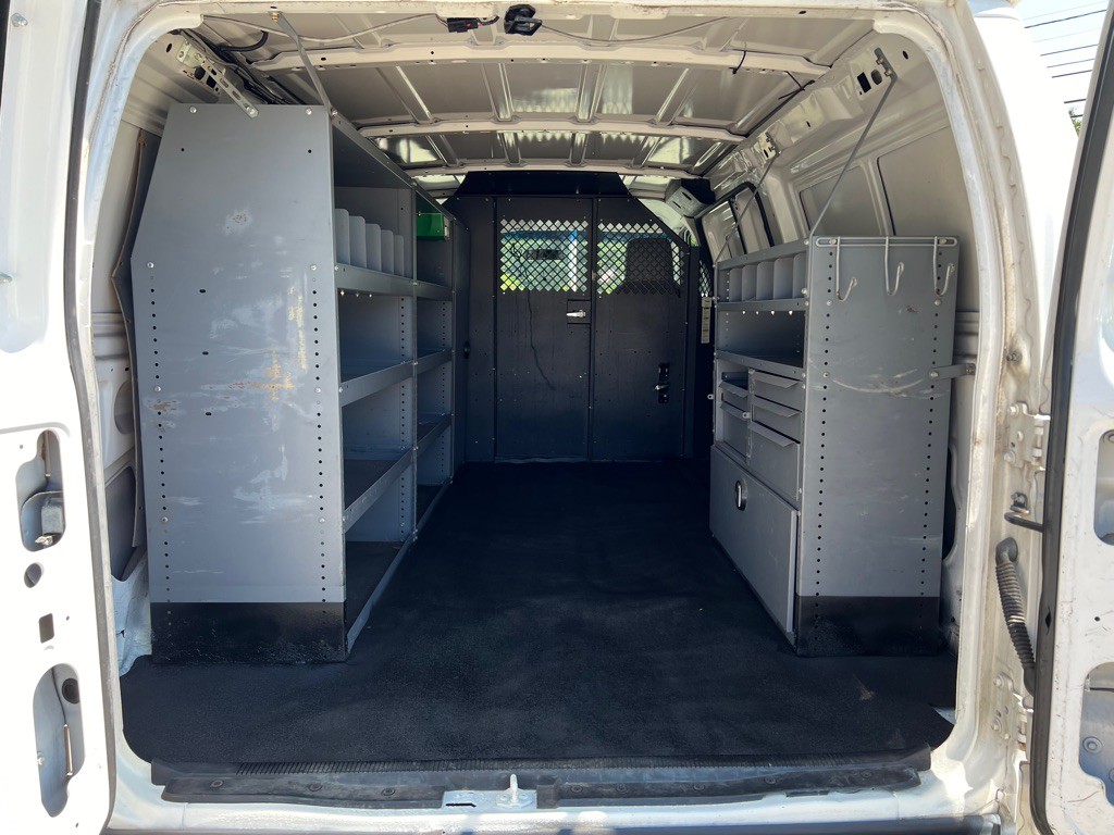 2010 Ford Econoline Image 11