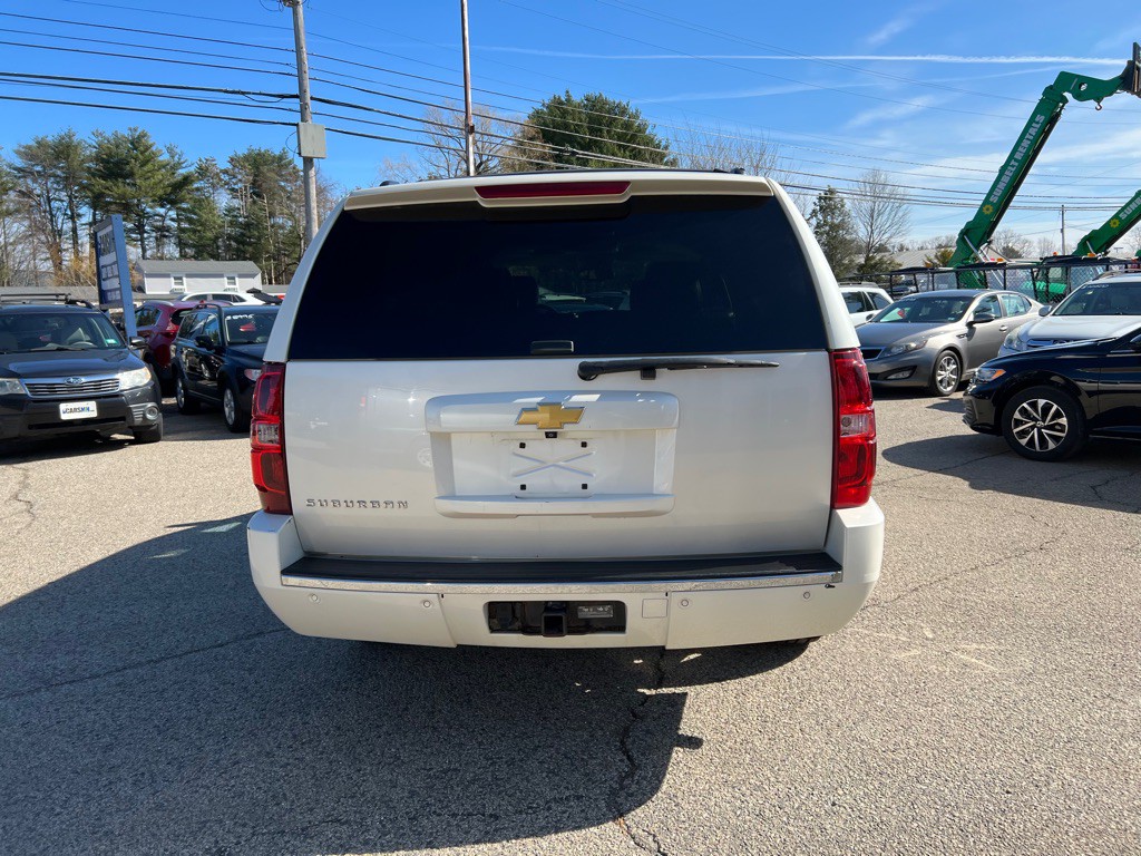 2013 Chevrolet Suburban Image 7