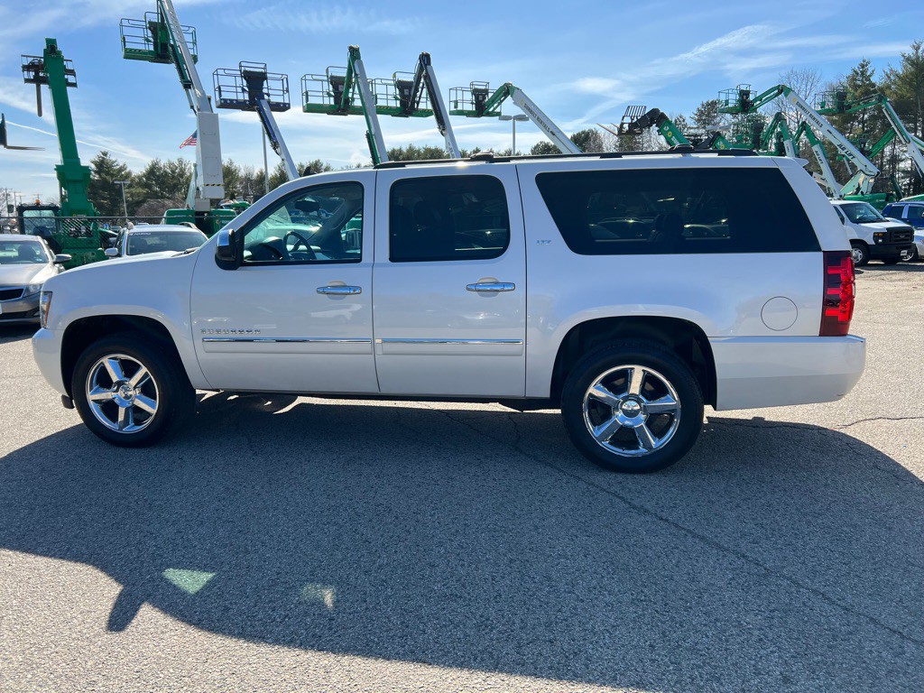 2013 Chevrolet Suburban Image 9