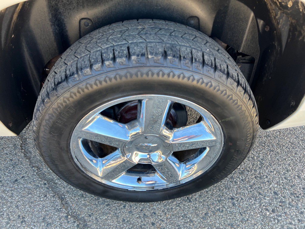 2013 Chevrolet Suburban Image 20