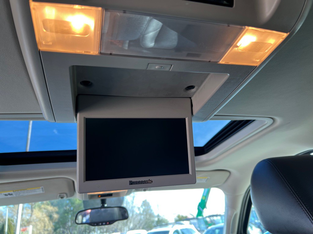 2013 Chevrolet Suburban Image 24