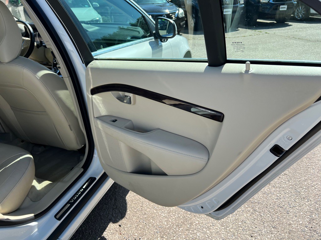 2015 Volvo S80 Image 14