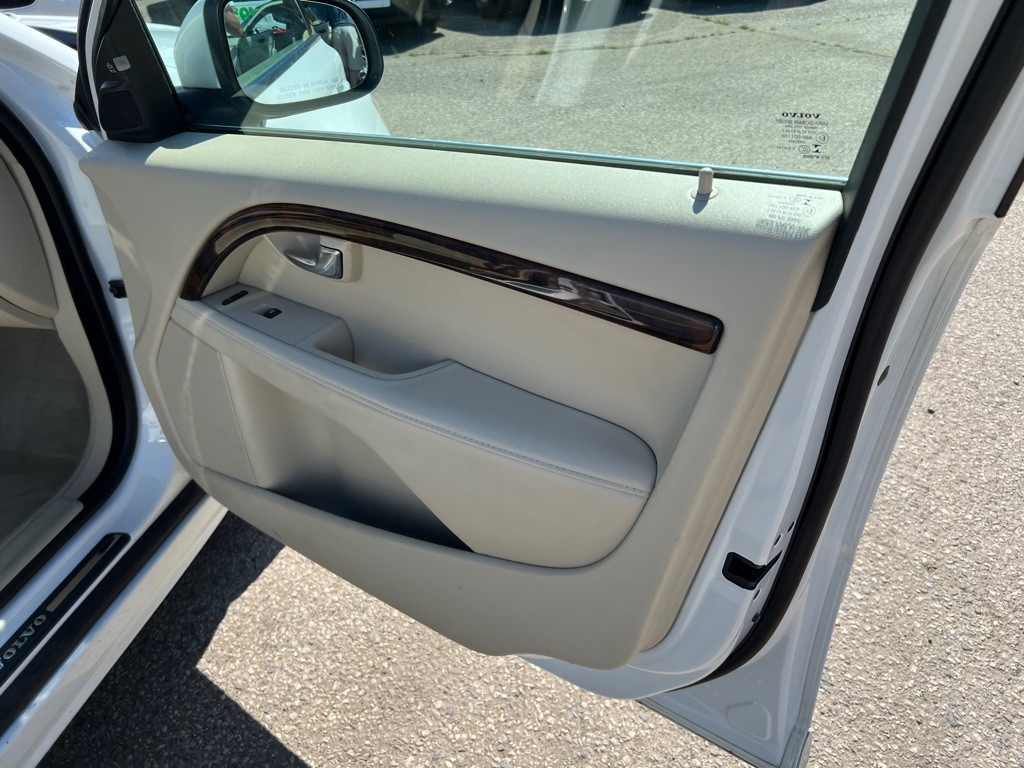 2015 Volvo S80 Image 16