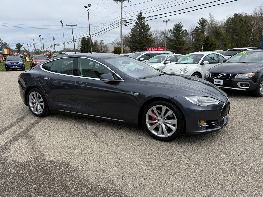 2015 Tesla Model S Image 4