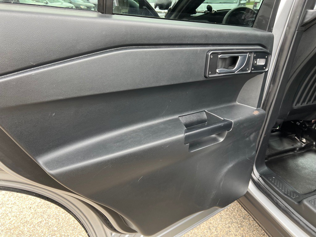 2020 Ford Explorer Image 12