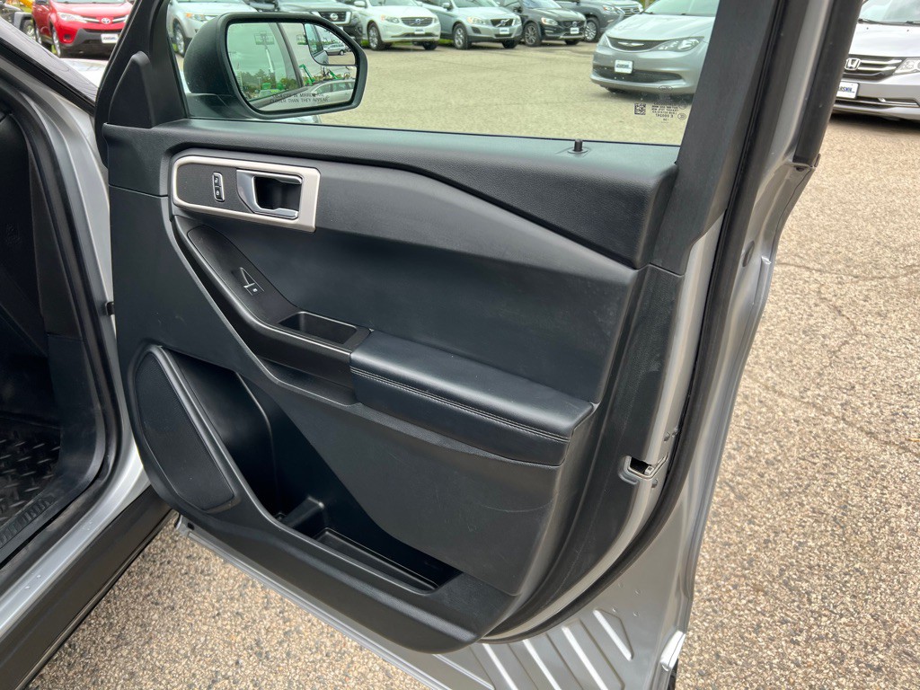 2020 Ford Explorer Image 17