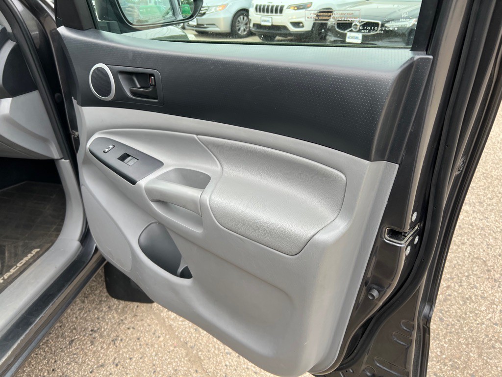 2012 Toyota Tacoma Image 15
