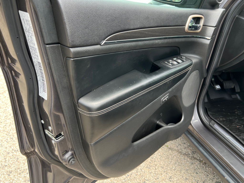 2016 Jeep Grand Cherokee Image 10
