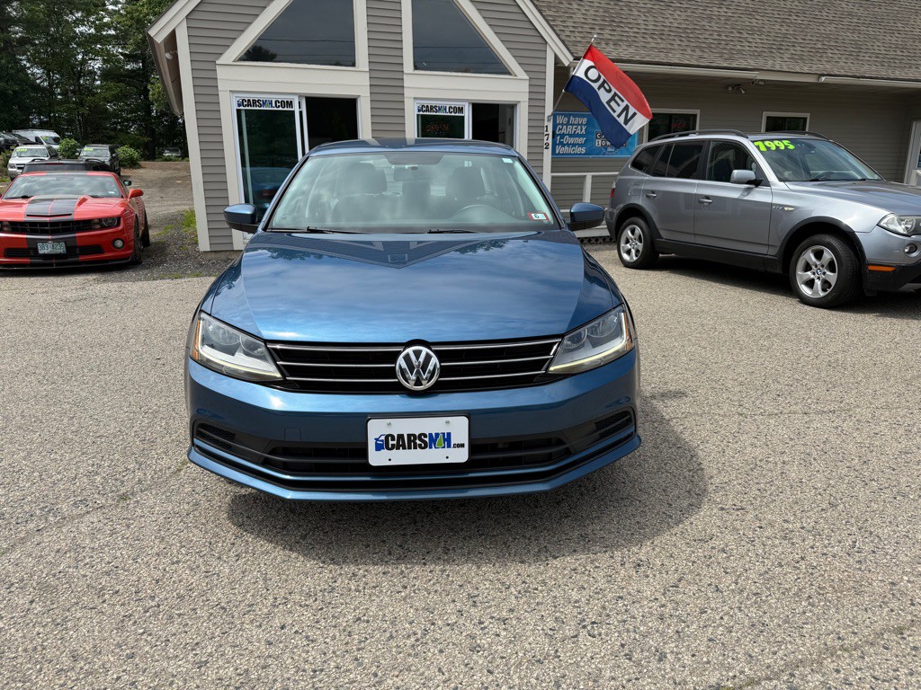2017 Volkswagen Jetta Image 2