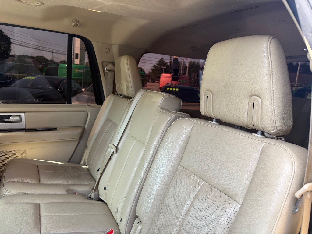 2017 Ford Expedition Image 12