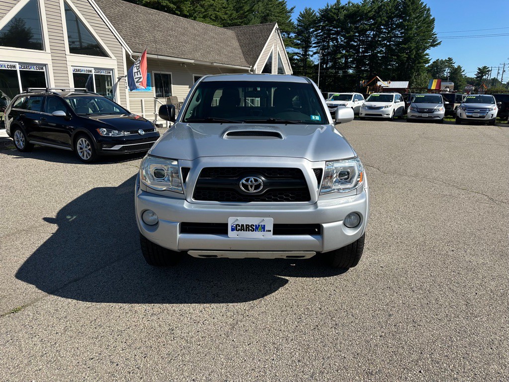 2011 Toyota Tacoma Image 2