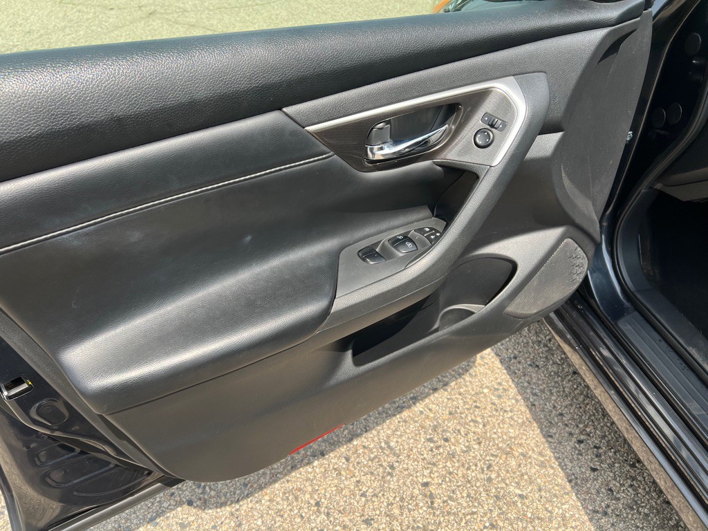 2014 Nissan Altima Image 10