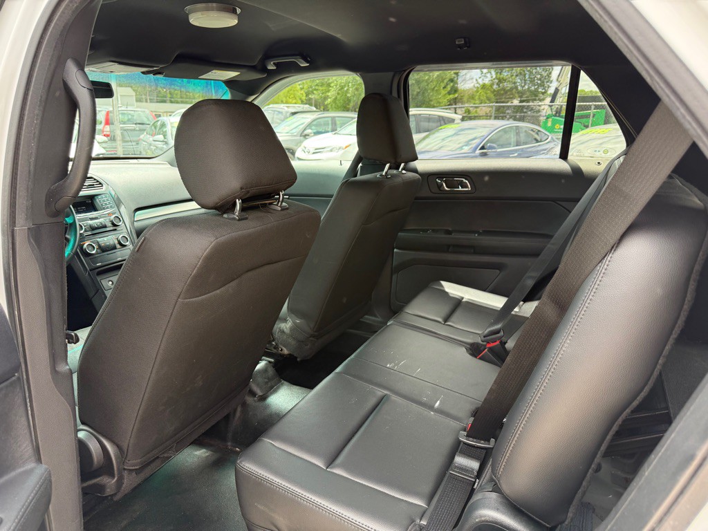 2016 Ford Explorer Image 9