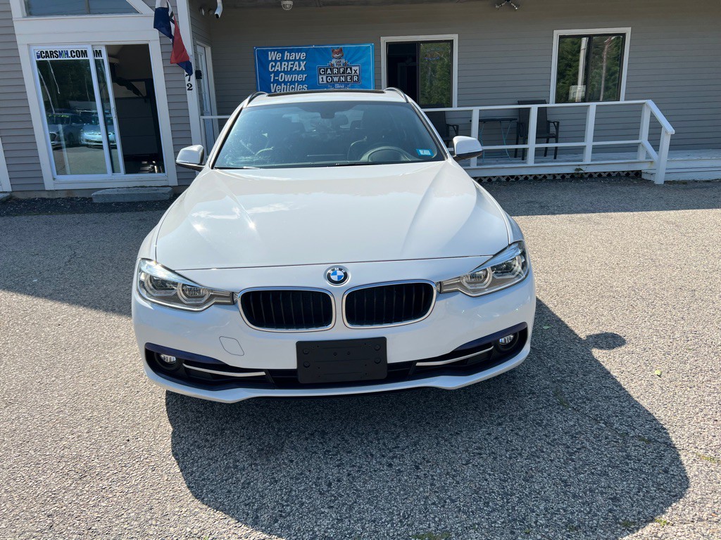 2018 BMW 3 Series Image 2