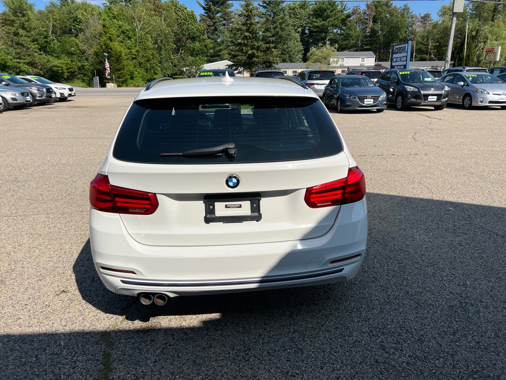 2018 BMW 3 Series Image 6