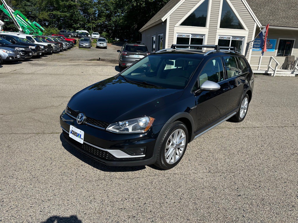 2017 Volkswagen Golf Image 1