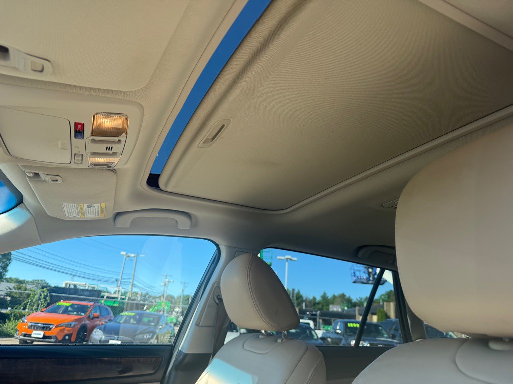 2018 Subaru Outback Image 16
