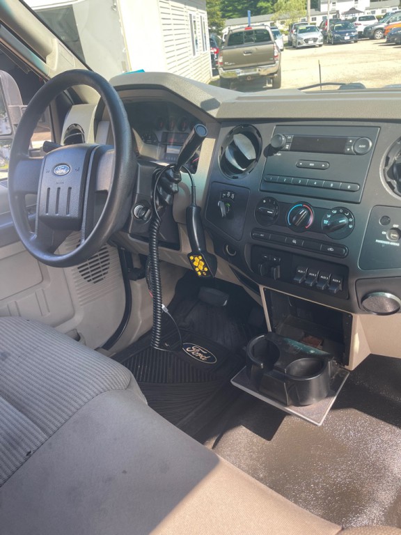 2010 Ford F-350 Image 11