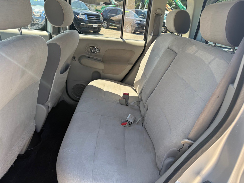 2010 Nissan Cube Image 11