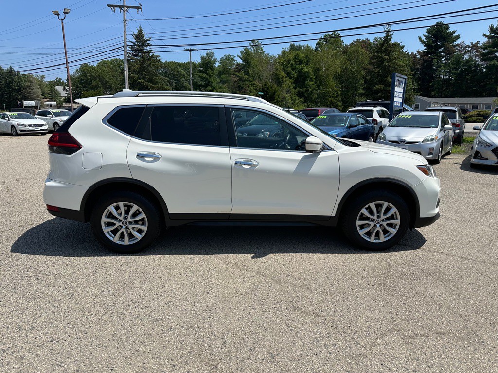 2018 Nissan Rogue Image 4