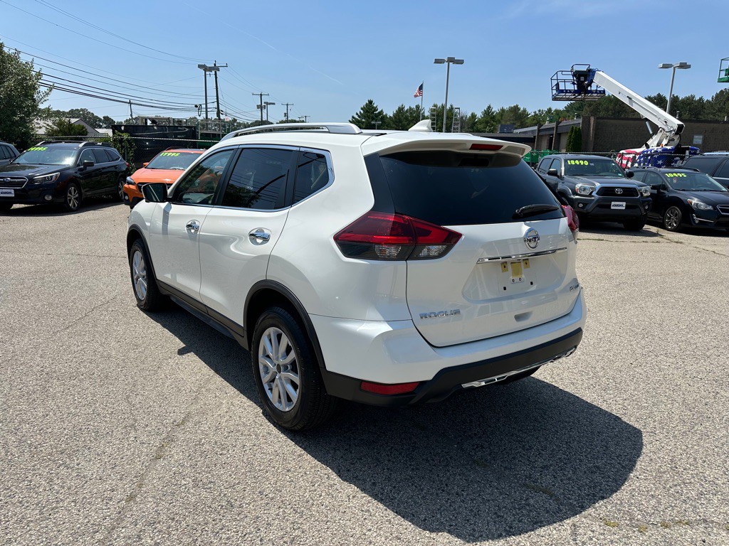 2018 Nissan Rogue Image 5