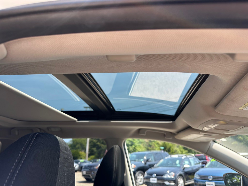 2018 Nissan Rogue Image 10