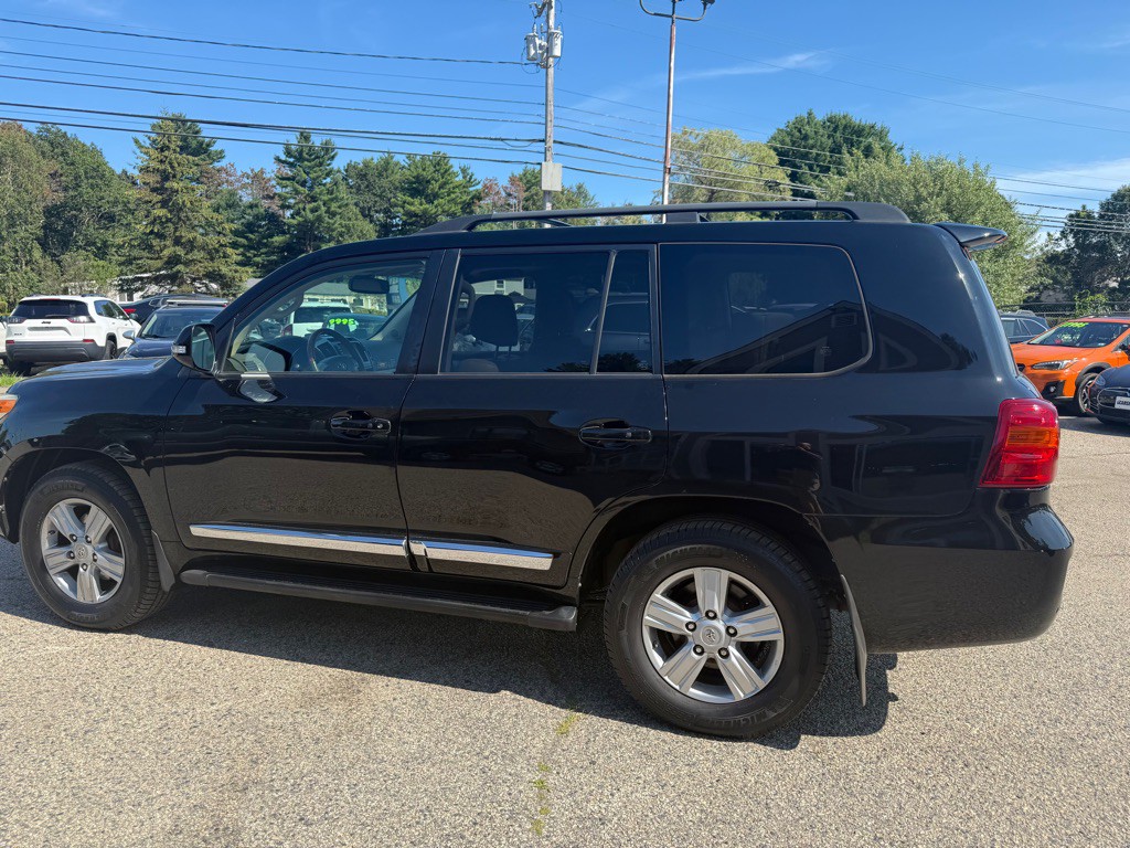 2013 Toyota Land Cruiser Image 8