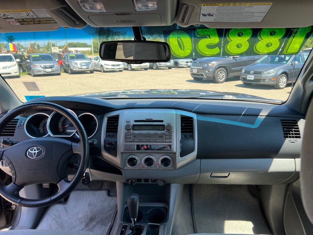 2011 Toyota Tacoma Image 18
