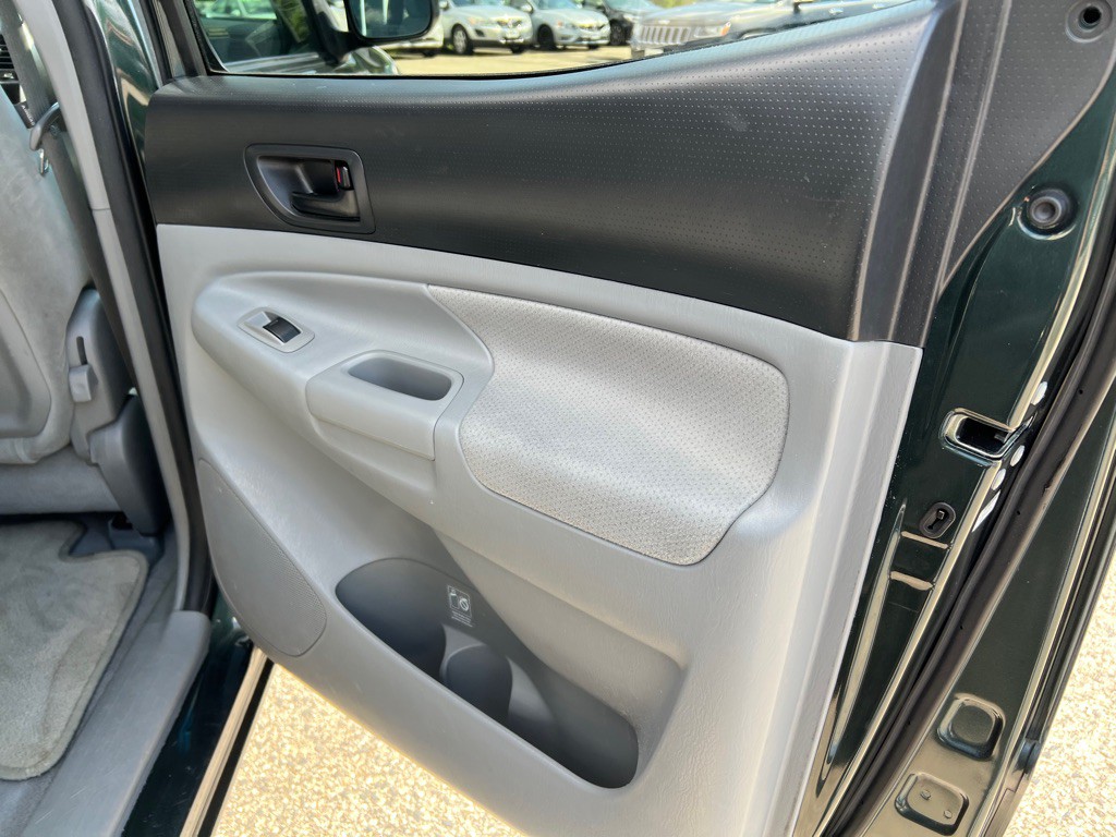 2010 Toyota Tacoma Image 15