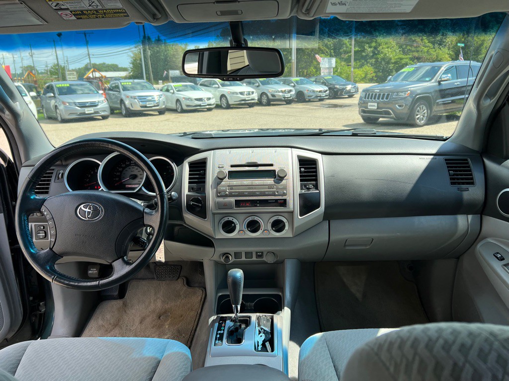 2010 Toyota Tacoma Image 18