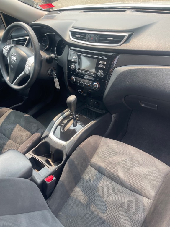 2014 Nissan Rogue Image 33